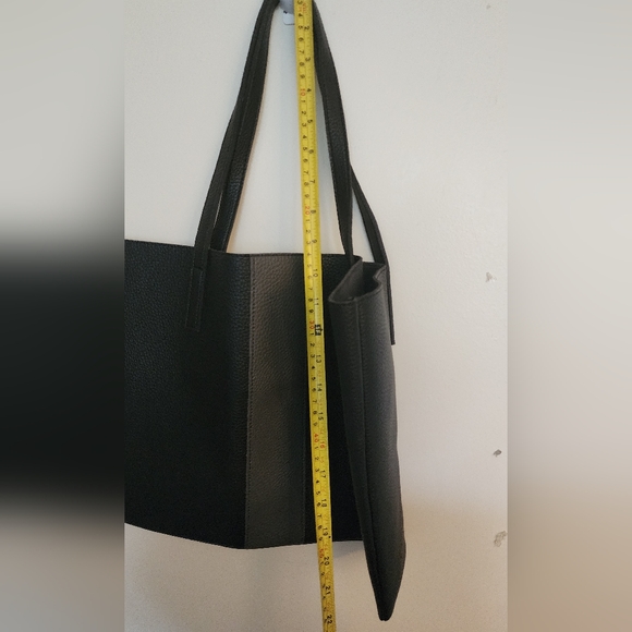 Vince Camuto Textured Black Vigan Leather Shoulder Bag. - Picture 7 of 8